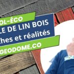 Application d'huile de lin sur une surface en bois avec un chiffon