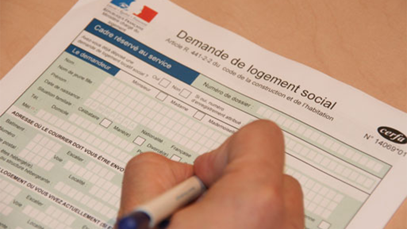 Écran d'ordinateur affichant un espace locataire pour gérer les démarches de logement